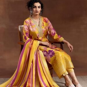 Lib Women's Silk Blend Kurta Set - Image 7