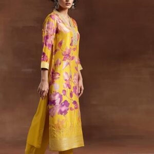 Lib Women's Silk Blend Kurta Set - Image 6