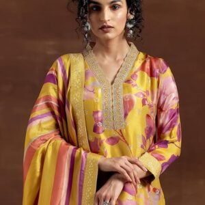 Lib Women's Silk Blend Kurta Set - Image 2