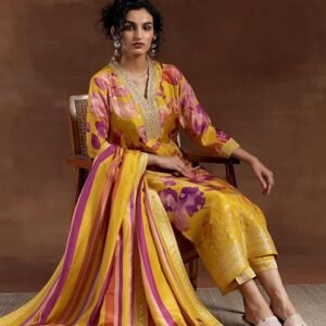 Lib Women's Silk Blend Kurta Set - Image 3